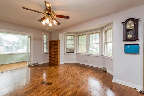 Tiny photo for 33827 N Oak Street, Grayslake, IL 60030 (MLS # 12768096)