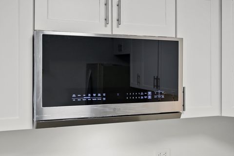 Tiny photo for 555 W Cornelia Avenue #1401, Chicago, IL 60657 (MLS # 12537259)