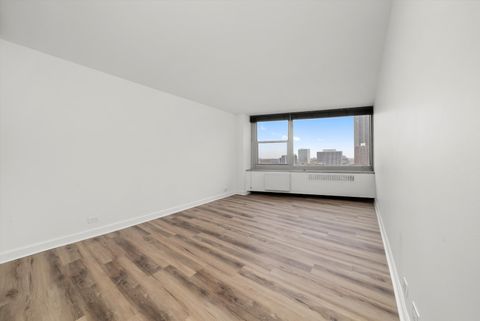 Tiny photo for 555 W Cornelia Avenue #1401, Chicago, IL 60657 (MLS # 12537259)