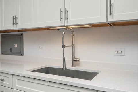 Tiny photo for 555 W Cornelia Avenue #1401, Chicago, IL 60657 (MLS # 12537259)