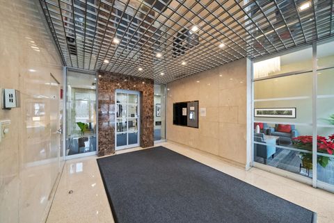 Tiny photo for 555 W Cornelia Avenue #1401, Chicago, IL 60657 (MLS # 12537259)