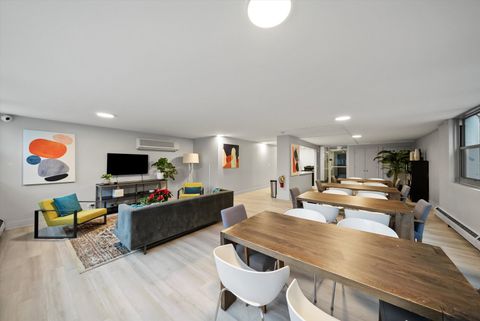 Tiny photo for 555 W Cornelia Avenue #1401, Chicago, IL 60657 (MLS # 12537259)