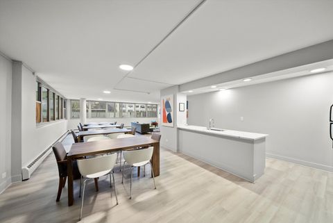 Tiny photo for 555 W Cornelia Avenue #1401, Chicago, IL 60657 (MLS # 12537259)