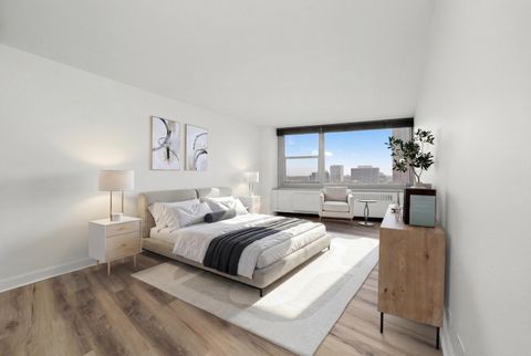 Tiny photo for 555 W Cornelia Avenue #1401, Chicago, IL 60657 (MLS # 12537259)