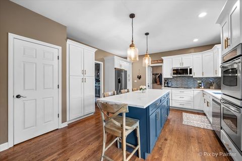 Tiny photo for 39W901 Carl Sandburg Road, St. Charles, IL 60175 (MLS # 12558759)