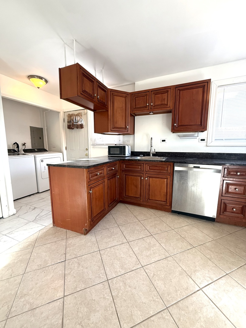 12547 S Elizabeth Street