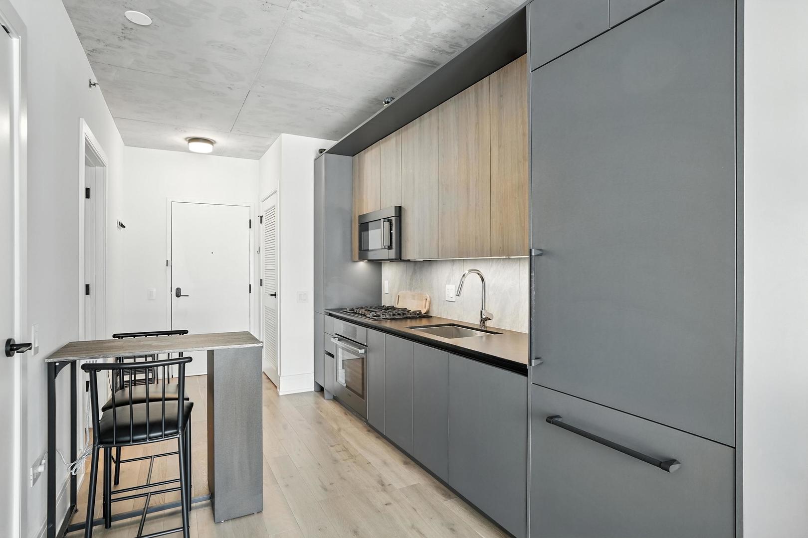 234 W Polk Street 2611