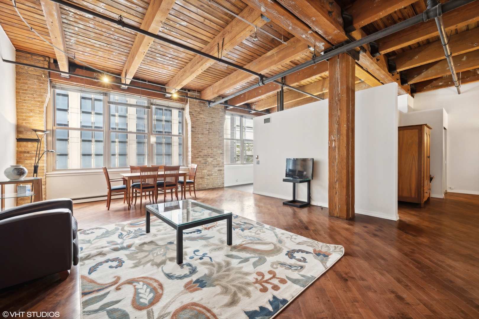 540 N Lake Shore Drive 405