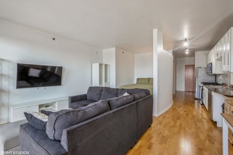 Tiny photo for 210 S DESPLAINES Street #2103, Chicago, IL 60661 (MLS # 12483738)