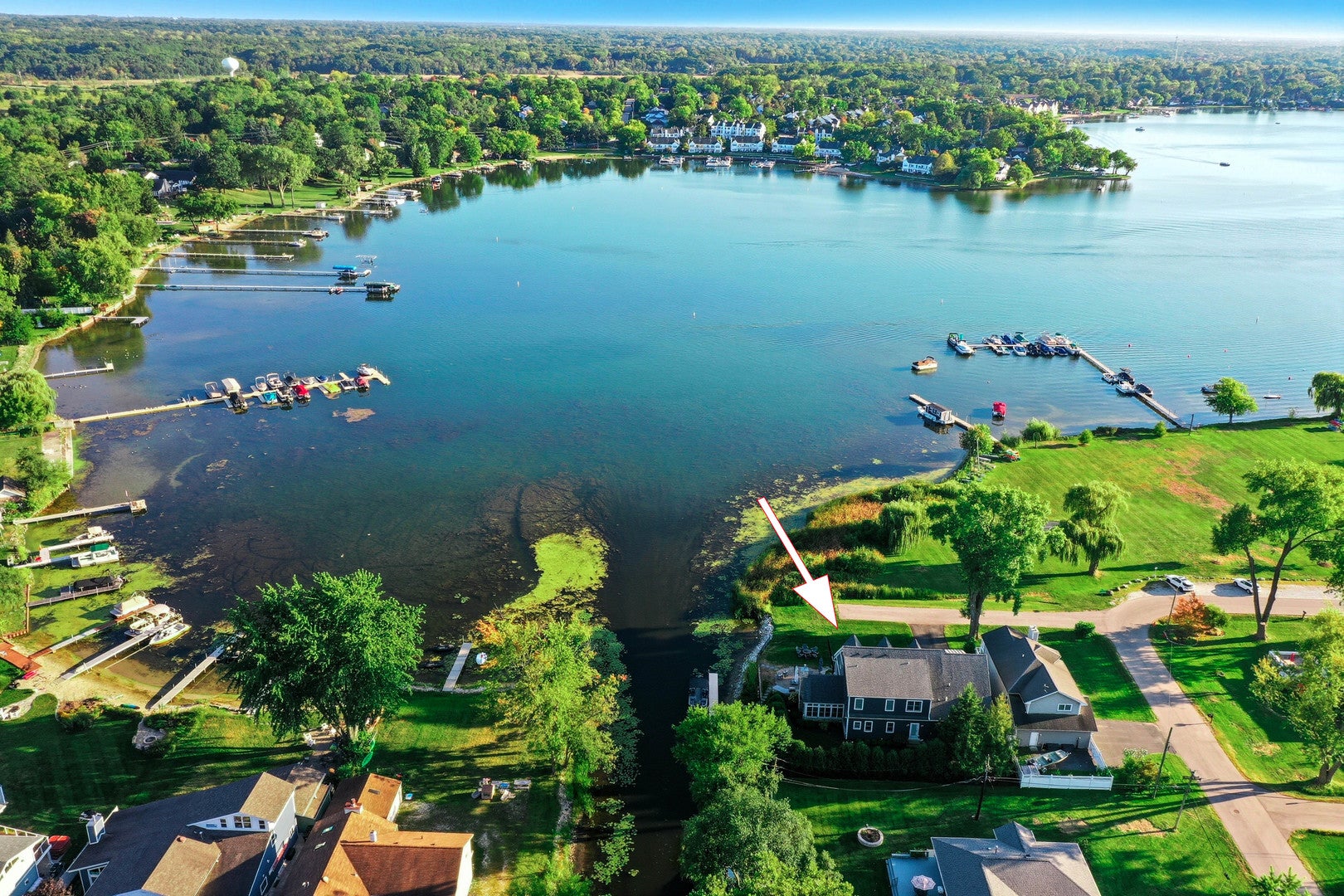 827 Edgewater Parkway