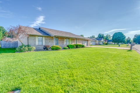 Tiny photo for 2213 Darren Drive, Marion, IL 62959 (MLS # 12709069)