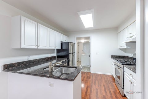 Tiny photo for 985 Huntington Drive #985, Elk Grove Village, IL 60007 (MLS # 12734082)