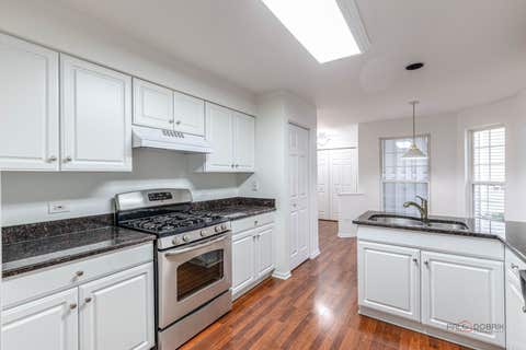 Tiny photo for 985 Huntington Drive #985, Elk Grove Village, IL 60007 (MLS # 12734082)