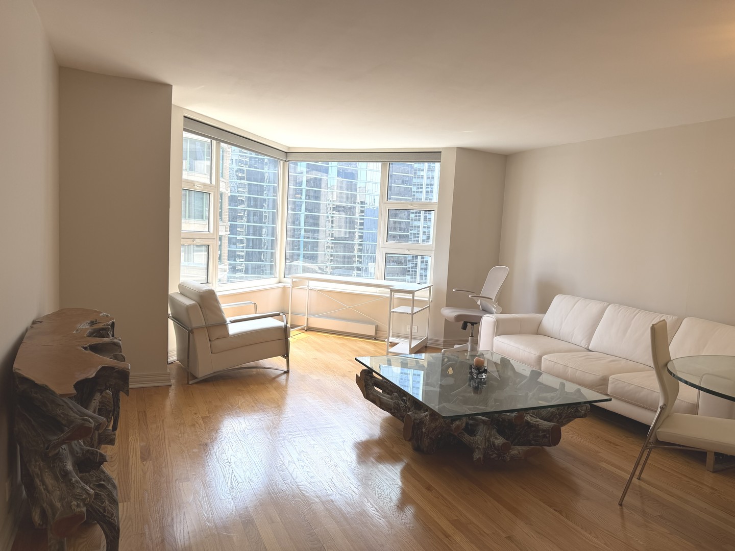 401 E Ontario Street 3408