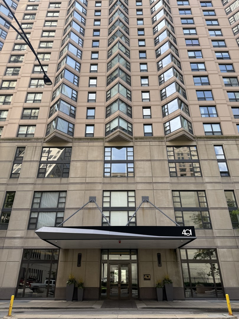 401 E Ontario Street 3408