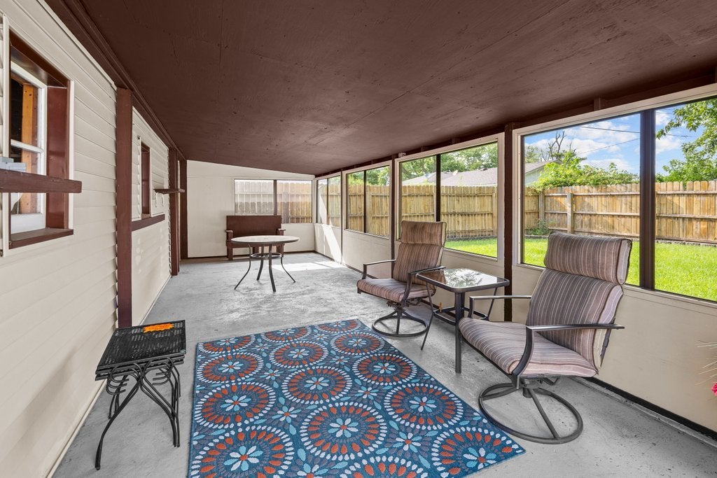 7912 9th Street W