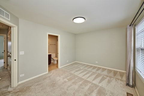 Tiny photo for 1100 Evergreen Avenue, Des Plaines, IL 60016 (MLS # 12624160)