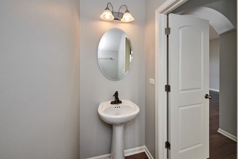 Tiny photo for 1100 Evergreen Avenue, Des Plaines, IL 60016 (MLS # 12624160)