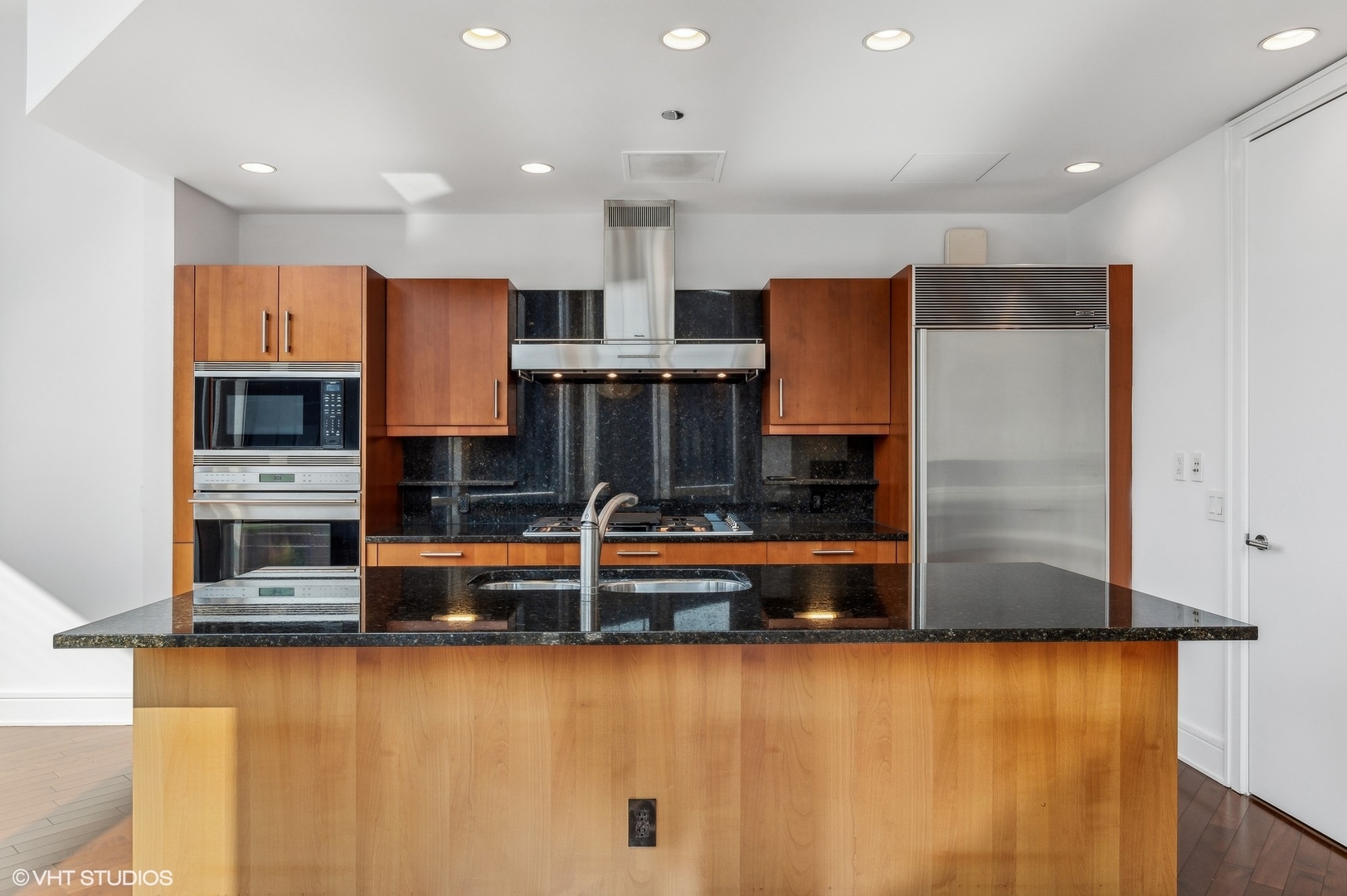 401 N Wabash Avenue 49F