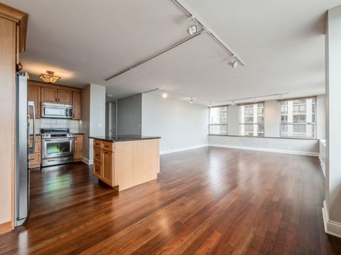 Tiny photo for 2626 N LAKEVIEW Avenue #1102, Chicago, IL 60614 (MLS # 12667038)