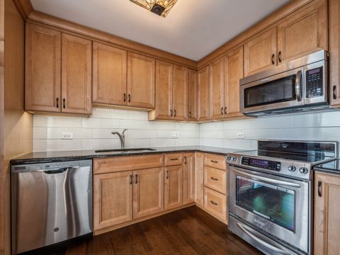 Tiny photo for 2626 N LAKEVIEW Avenue #1102, Chicago, IL 60614 (MLS # 12667038)