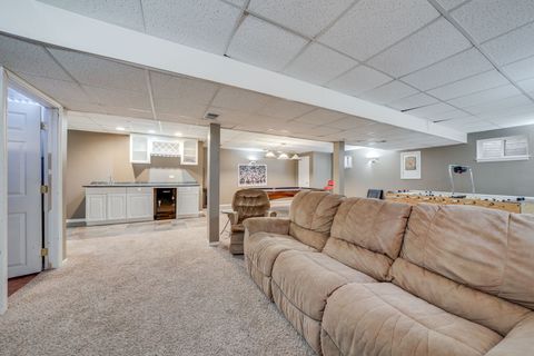 Tiny photo for 254 Bunting Lane, Bloomingdale, IL 60108 (MLS # 12620850)