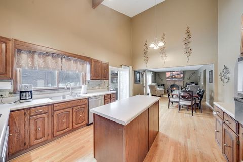 Tiny photo for 254 Bunting Lane, Bloomingdale, IL 60108 (MLS # 12620850)