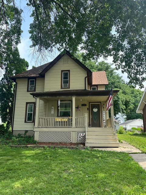Photo of 410 Broadway Avenue, Sterling, IL 61081 (MLS # 12701551)