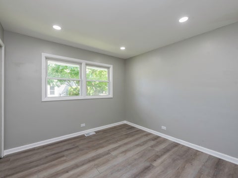 Tiny photo for 10350 W California Avenue, Beach Park, IL 60099 (MLS # 12782634)