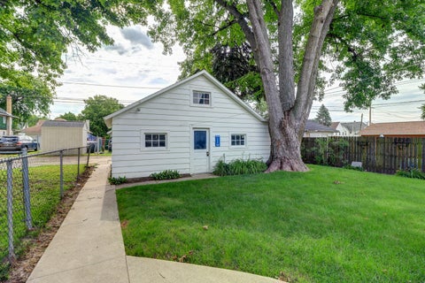 Tiny photo for 515 Melrose Court, Clinton, IA 52732 (MLS # 12745793)