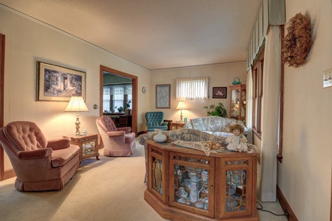 Tiny photo for 515 Melrose Court, Clinton, IA 52732 (MLS # 12745793)