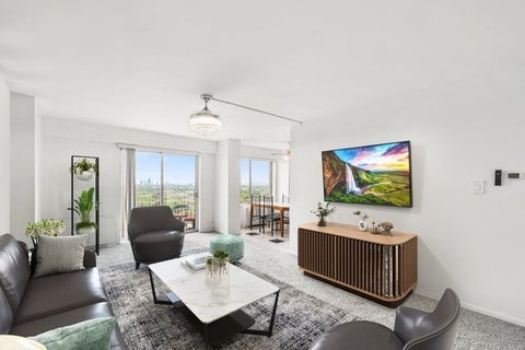 Tiny photo for 7061 N Kedzie Avenue #1605, Chicago, IL 60645 (MLS # 12657406)