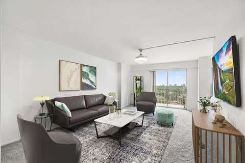 Tiny photo for 7061 N Kedzie Avenue #1605, Chicago, IL 60645 (MLS # 12657406)