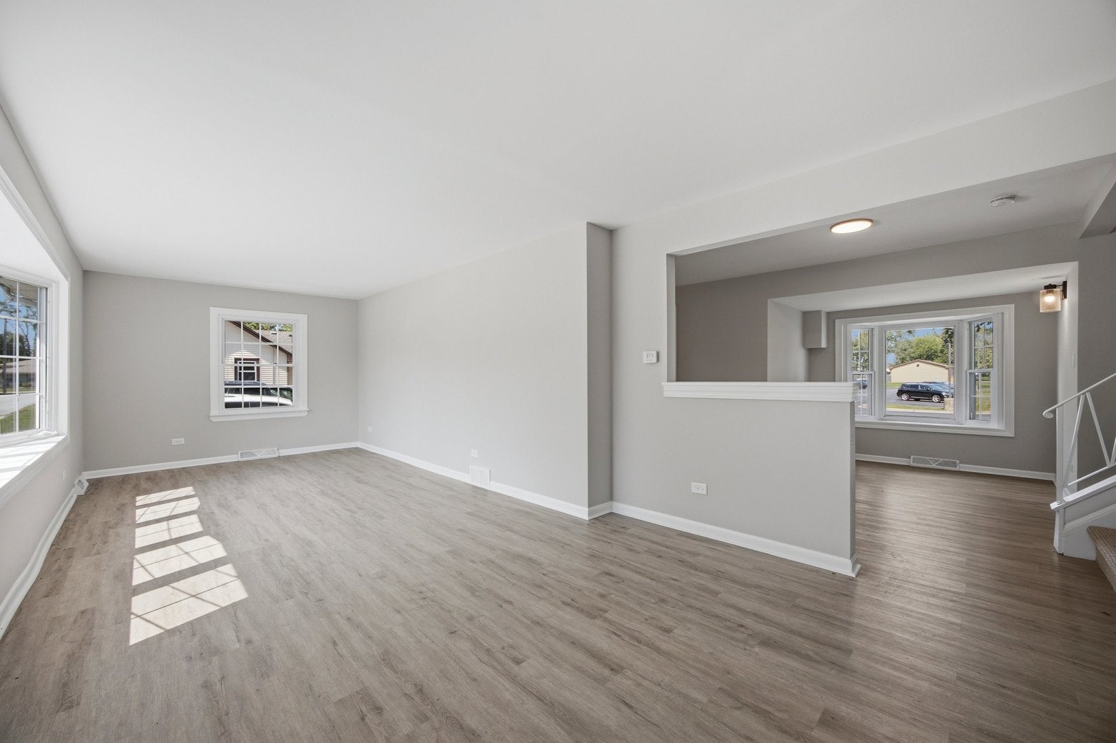 428 E 156th Place