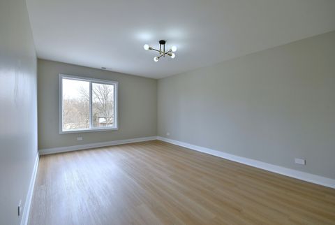 Tiny photo for 945 E Kenilworth Avenue #312, Palatine, IL 60074 (MLS # 12631728)