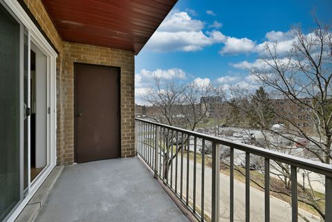 Tiny photo for 945 E Kenilworth Avenue #312, Palatine, IL 60074 (MLS # 12631728)