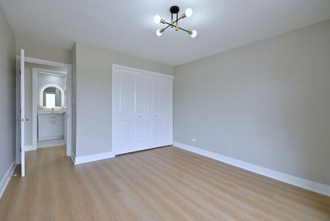 Tiny photo for 945 E Kenilworth Avenue #312, Palatine, IL 60074 (MLS # 12631728)