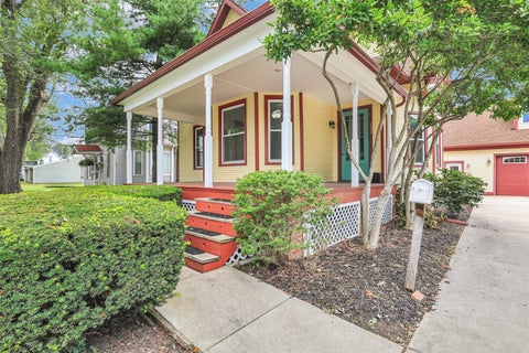 Tiny photo for 202 E Daggy Street, Tuscola, IL 61953 (MLS # 12713677)