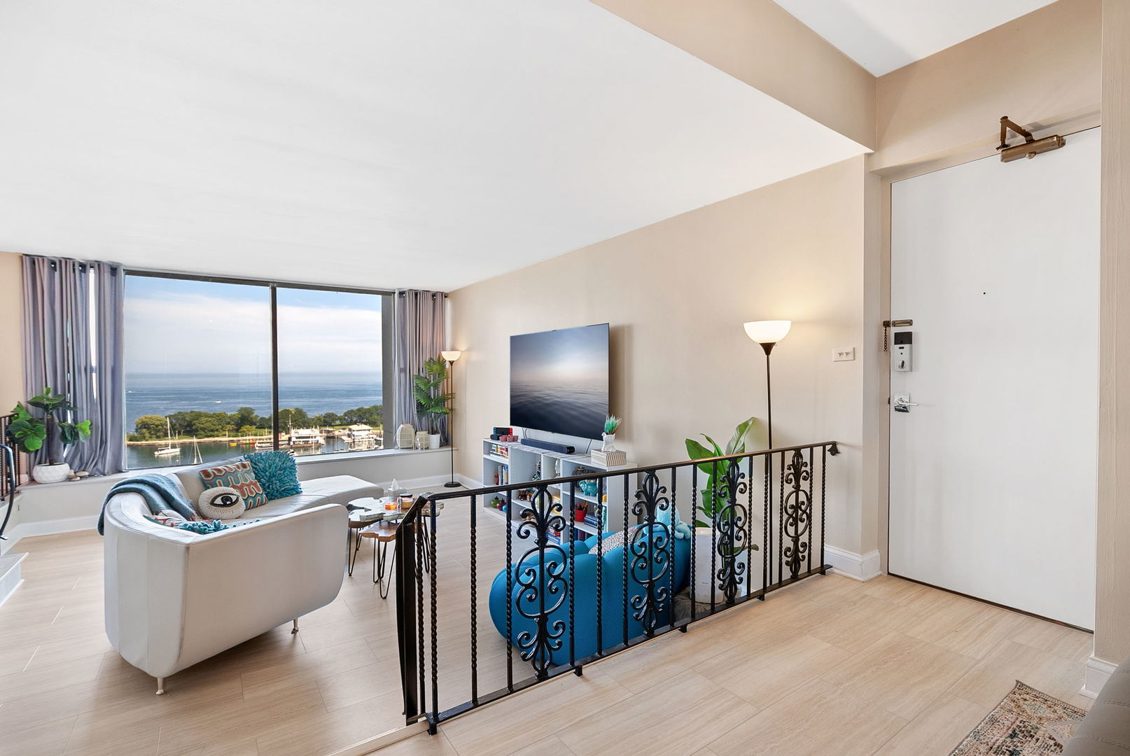 3200 N Lake Shore Drive 1611