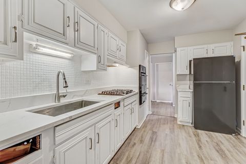 Tiny photo for 8864 Northshore Drive #1A, Des Plaines, IL 60016 (MLS # 12604258)