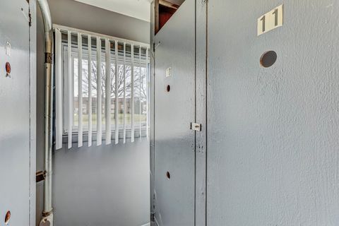 Tiny photo for 8864 Northshore Drive #1A, Des Plaines, IL 60016 (MLS # 12604258)