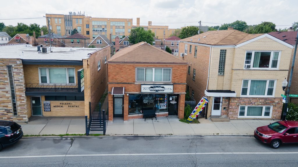 5536 S Pulaski Road
