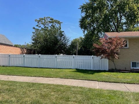 Tiny photo for 12411 S Lincoln Street, Calumet Park, IL 60827 (MLS # 12496360)
