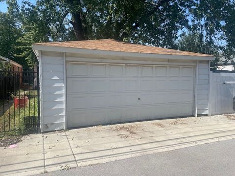 Tiny photo for 12411 S Lincoln Street, Calumet Park, IL 60827 (MLS # 12496360)