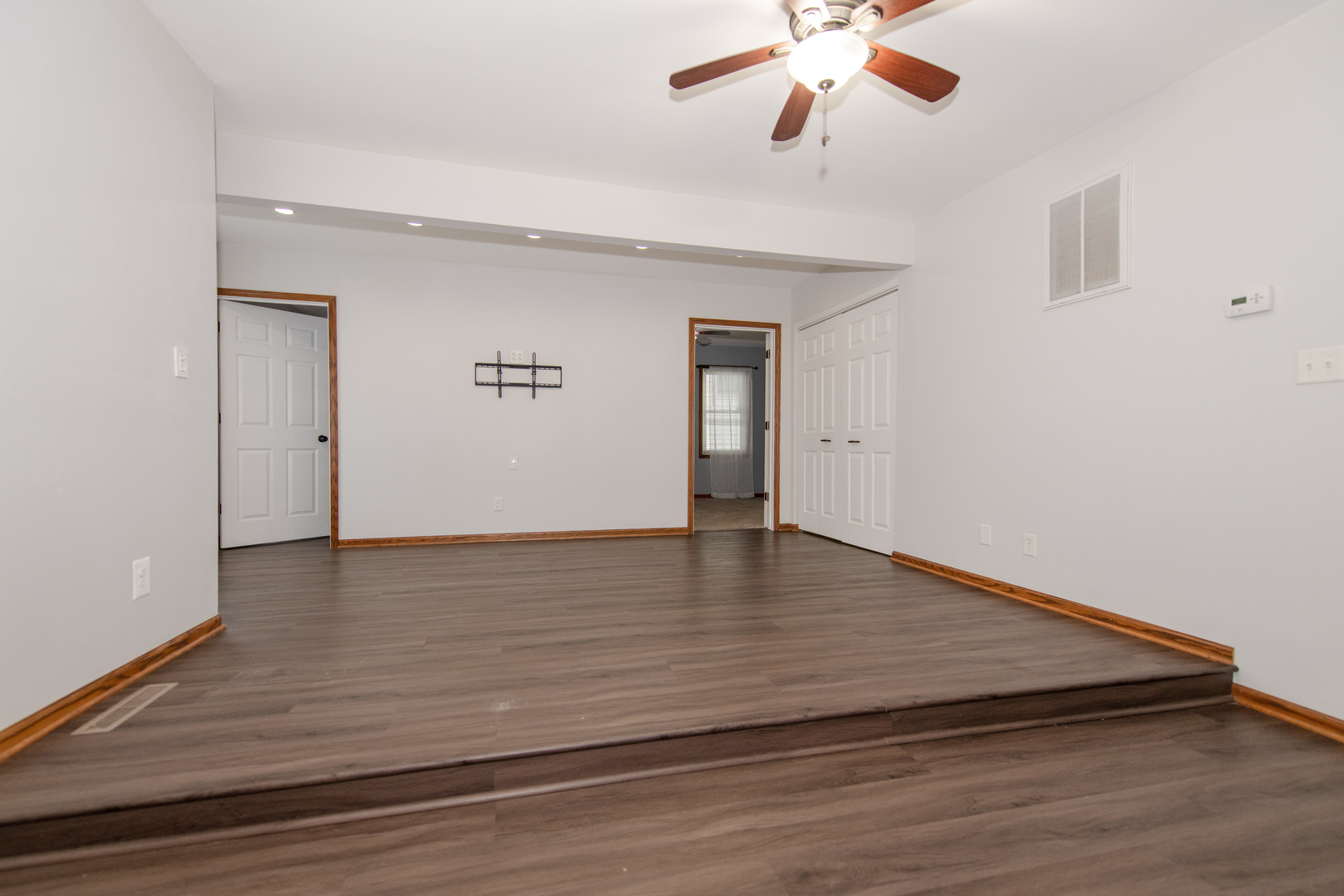 511 ARMSTRONG Street