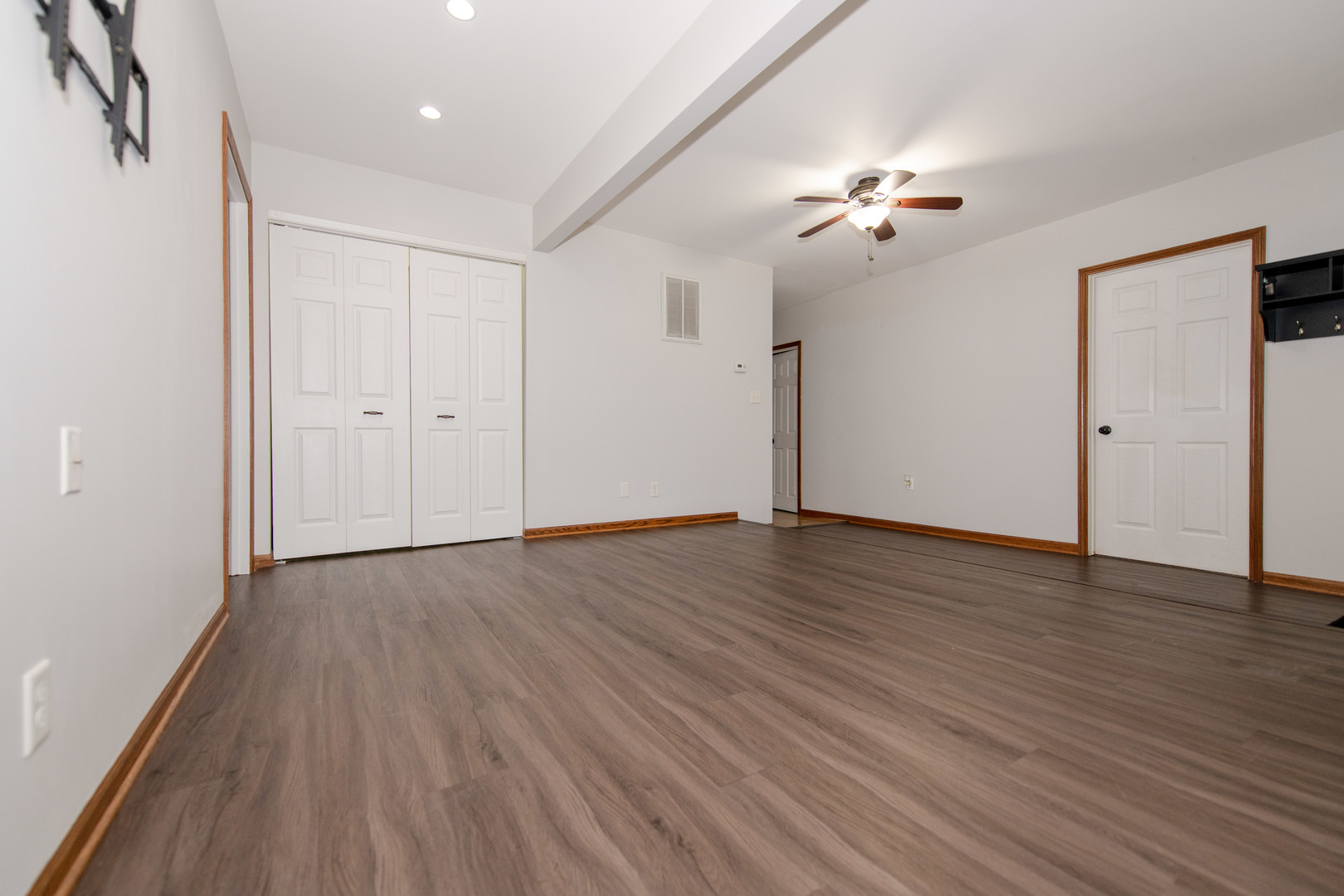 511 ARMSTRONG Street