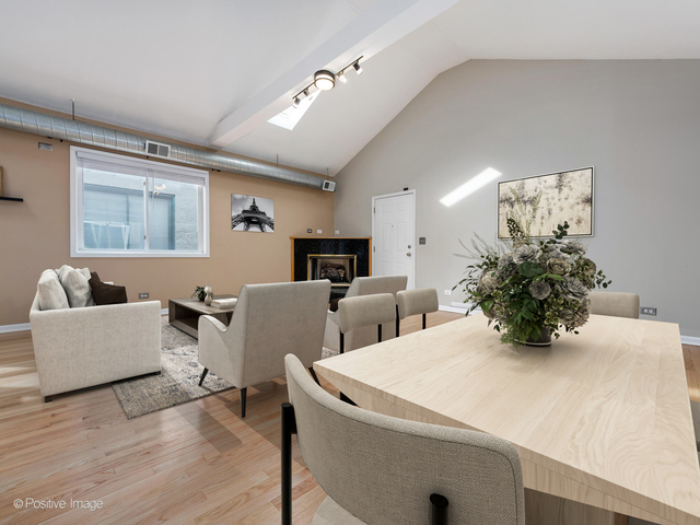 2406 W Flournoy Street 4