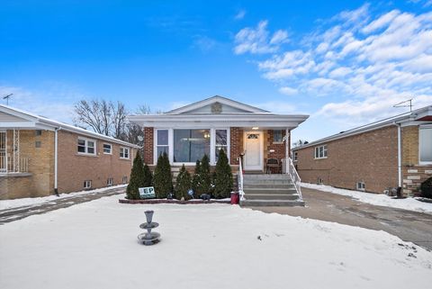 A home in Evergreen Park