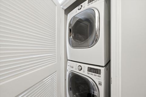 Tiny photo for 1016 W George Street #2, Chicago, IL 60657 (MLS # 12616156)