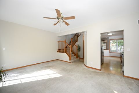 Tiny photo for 2037 S LINCOLN Avenue #2037, Lombard, IL 60148 (MLS # 12465952)